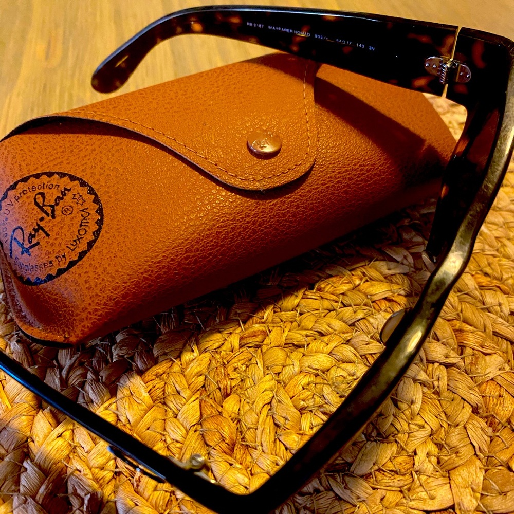 Ray ban sunglasses and case